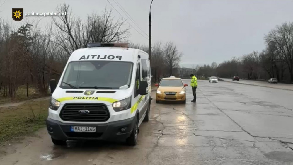 Razii comune ale ANTA și FISC: 20 de taximetriști și un administrator al unei companii de Taxi au primit amenzi